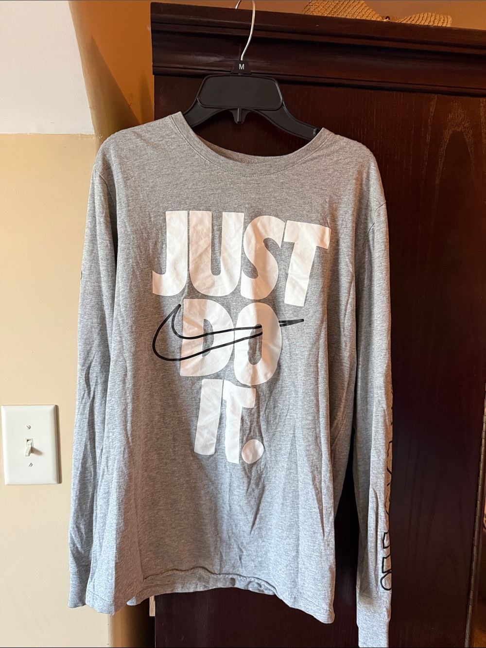 Nike Gray Long-Sleeve 'Just Do It.' Graphic Tee